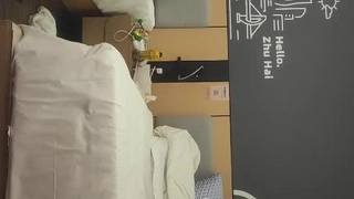 蒙眼操钢琴老师骚妻想让她被91兄弟们轮