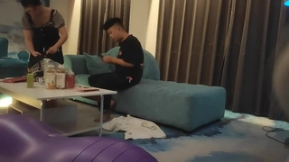 My Horny Roommate Is A Part Time Fitness Instructor - 我的兼职瑜伽教练室友