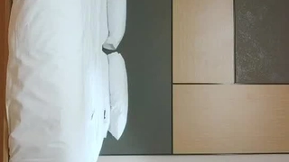 印度孟加拉族夫妇在清晰的音频角色扮演中与年轻的大学女孩享受热辣的性爱