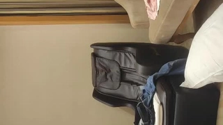 王动御用漂亮美乳嫩模丁小姐大尺度私拍流出~每天换衣服都要拍一段短视频~
