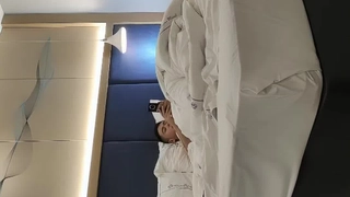 黑暗光年官网女友大胸评论求骂