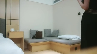 91原创最美36D天花板，配上黑丝的淫妻真是太美了！