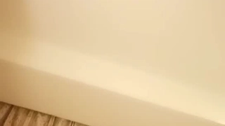 非洲大学女孩意外地在网络摄像头上暴露自己并自慰